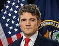 ¿ESTADOS UNIDOS FUE «ARRASTRADO» A UN CONFLICTO CON IRÁN? Joe Kent, Director antiterrorismo de Trump