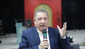 Santiago Portes oficializa candidatura presidencial al Comité Municipal del PRM en Santiago