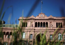 Milei bloquea acceso de periodistas a la Casa Rosada al señalar “espionaje”: ¿qué hay detrás de la medida?