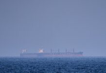 ORMUZ: ABIERTO AYER, CERRADO HOY- IRÁN JUEGA AL LÍMITE Y EL MUNDO TIEMBLA