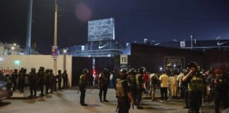 Un muerto y decenas de heridos en estadio de Alianza Lima antes del clásico peruano