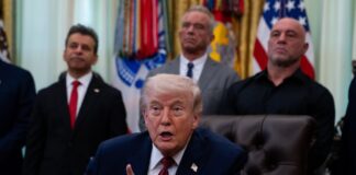 Trump retoma las negociaciones, pero amenaza con hacer “volar Irán por los aires” si no acepta su plan | Internacional