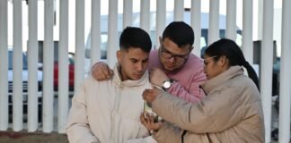 El dilema de las autodeportaciones: perseguidos en Estados Unidos y sin saber cómo salir | Inmigración en Estados Unidos