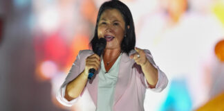 KEIKO FUJIMORI LIDERA SEGÚN BOCA DE URNA EN PERÚ