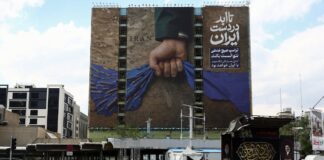 Última hora de la guerra de Estados Unidos e Israel contra Irán, en directo | Dos petroleros sancionados por EE UU atraviesan el estrecho de Ormuz pese al bloqueo estadounidense | Internacional