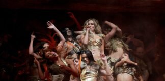 Karol G, fiestón de calor y color para la primera latina en encabezar Coachella: mariachi, reguetón viejo, Becky G y mucho fuego | Entretenimiento en Estados Unidos