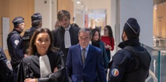 Francia condena a la cementera Lafarge y a su ex consejero delegado por financiar a grupos yihadistas como el ISIS | Internacional