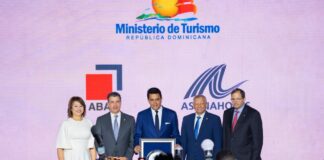 Asociación de Bancos de la República Dominicana reconoce labor del ministro David Collado