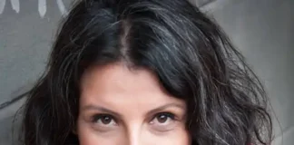 Gonca Özmen: poeta turca contemporánea