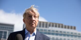 Tom Steyer, el acaudalado candidato a gobernador de California, rompe un récord al gastar 195 millones de dólares en su campaña