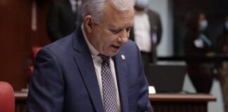 PRESIDENTE DEL SENADO RENUNCIA AL BLOQUE DEL PRM