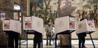 Trump se empeña en sacar adelante su controvertida reforma electoral