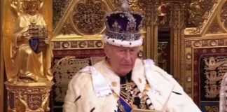 Rey Carlos III habla ante el Parlamento británico en medio de tensiones políticas
