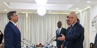 Rosas rojas para la CIA en La Habana