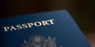 Estados Unidos revocará los pasaportes a padres con deudas de pensión alimenticia