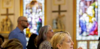 Trump impulsa, a su pesar, el apoyo a la Iglesia católica en Estados Unidos