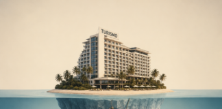 TURISMO LEVANTA PALACIOS FRENTE AL MAR, PERO «PIERDE» MILLONES