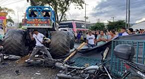 MONSTER TRUCK ARROLLA MULTITUD EN COLOMBIA