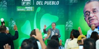 Leonel juramenta en la FP amplio grupo de dirigentes magisteriales y afirma que la educación será su prioridad