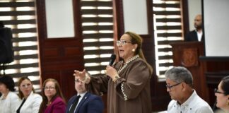 Gobernadora Rosa Santos presenta programa de Concientización, Prevención y Educación de la Violencia de Género – El Diario Universal