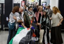 Los activistas de la caravana de ayuda a Gaza detenidos en Libia, en huelga de hambre