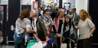 Los activistas de la caravana de ayuda a Gaza detenidos en Libia, en huelga de hambre