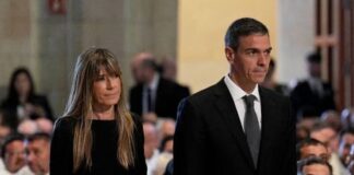MONCLOA ENCADENADA: El juez Peinado envía a Begoña Gómez a juicio y le retira el pasaporte
