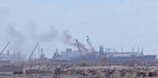 Egipto confirma que un dron provocó el incendio de dos buques de gas en su costa, cerca del canal de Suez