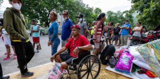 Venezuela entra en una “fase crítica” por los terremotos