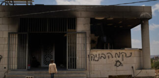 Mezquitas incendiadas y grafitis de venganza en Cisjordania: autoridades palestinas acusan a colonos israelíes