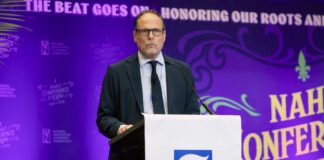 Jan Martínez Ahrens recibe la Mención Especial del Premio Maria Moors Cabot “por su contribución al periodismo en las Américas”