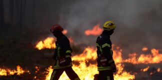 EL FUEGO DEL SUROESTE DE FRANCIA GANA TERRENO obliga a nuevas evacuaciones masivas