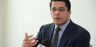 David Collado lidera carrera presidencial; el PRM aventaja a los parrtidos de oposicin – El Diario Universal