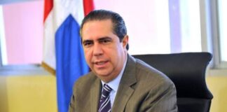 EL PESO DEL PASADO EN EL ESPEJO MORADO