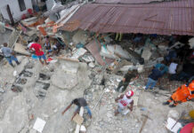 "Estamos en la calle": desesperación en el Chocó, epicentro del mortífero terremoto en Colombia