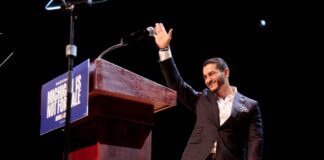 El progresista Abdul El-Sayed gana las primarias demócratas en Míchigan, una batalla clave para el futuro del partido