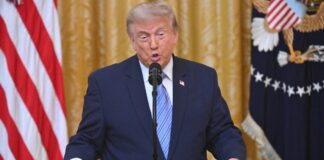 Demandan a Donald Trump en 25 estados