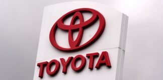 Retiran 665,000 Toyota Camry por una falla que podría dejar inactivos los indicadores de seguridad