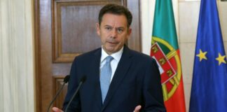 El verano al rojo vivo de Luís Montenegro al frente del Gobierno de Portugal | Internacional