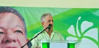 “Perdón por apoyar al PRM”, exclama dirigente oficialista al pasar a la FP en multitudinario acto en San Juan